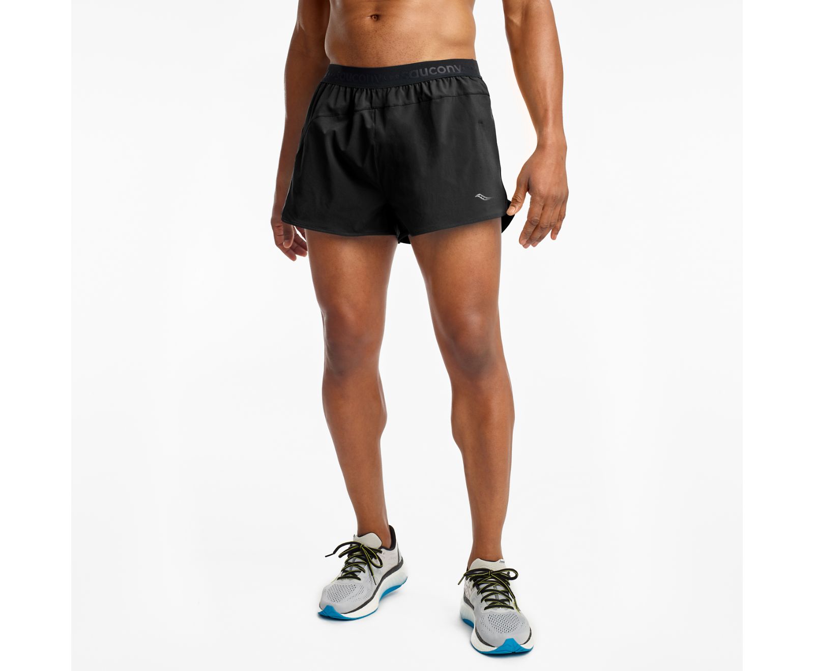 Saucony Outpace 2.5" Split Men's Shorts Black | AU 644ZUTG